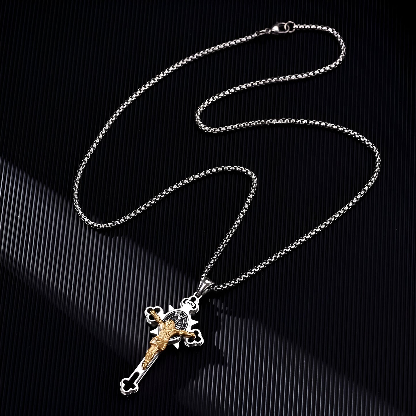 CADENA CON CRUCIFIJO Y MEDALLA DE SAN BENITO | PROTECCIÓN PARA TU VIDA