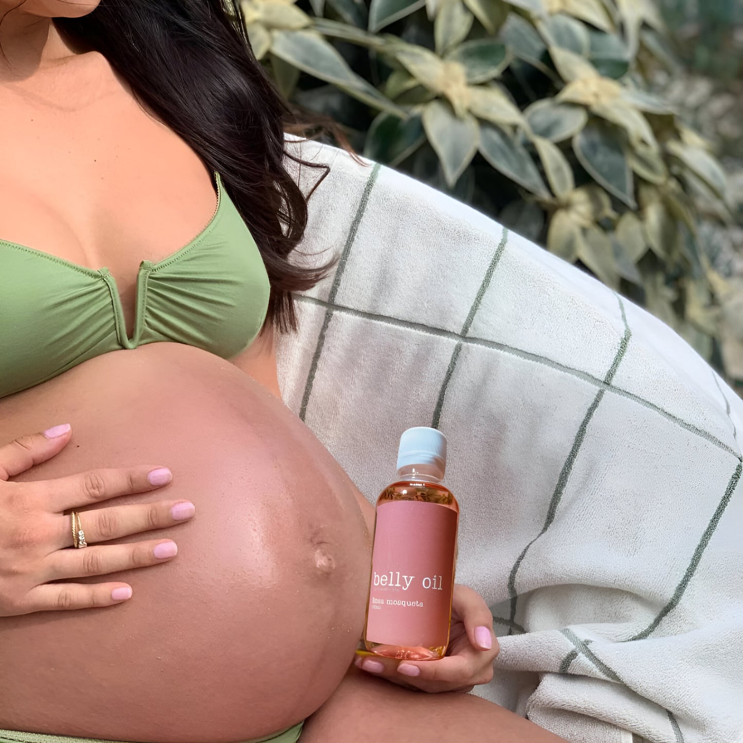 BELLY OIL™: ACEITE PARA PREVENIR Y ATENUAR LAS ESTRÍAS EN EL EMBARAZO 120ml.