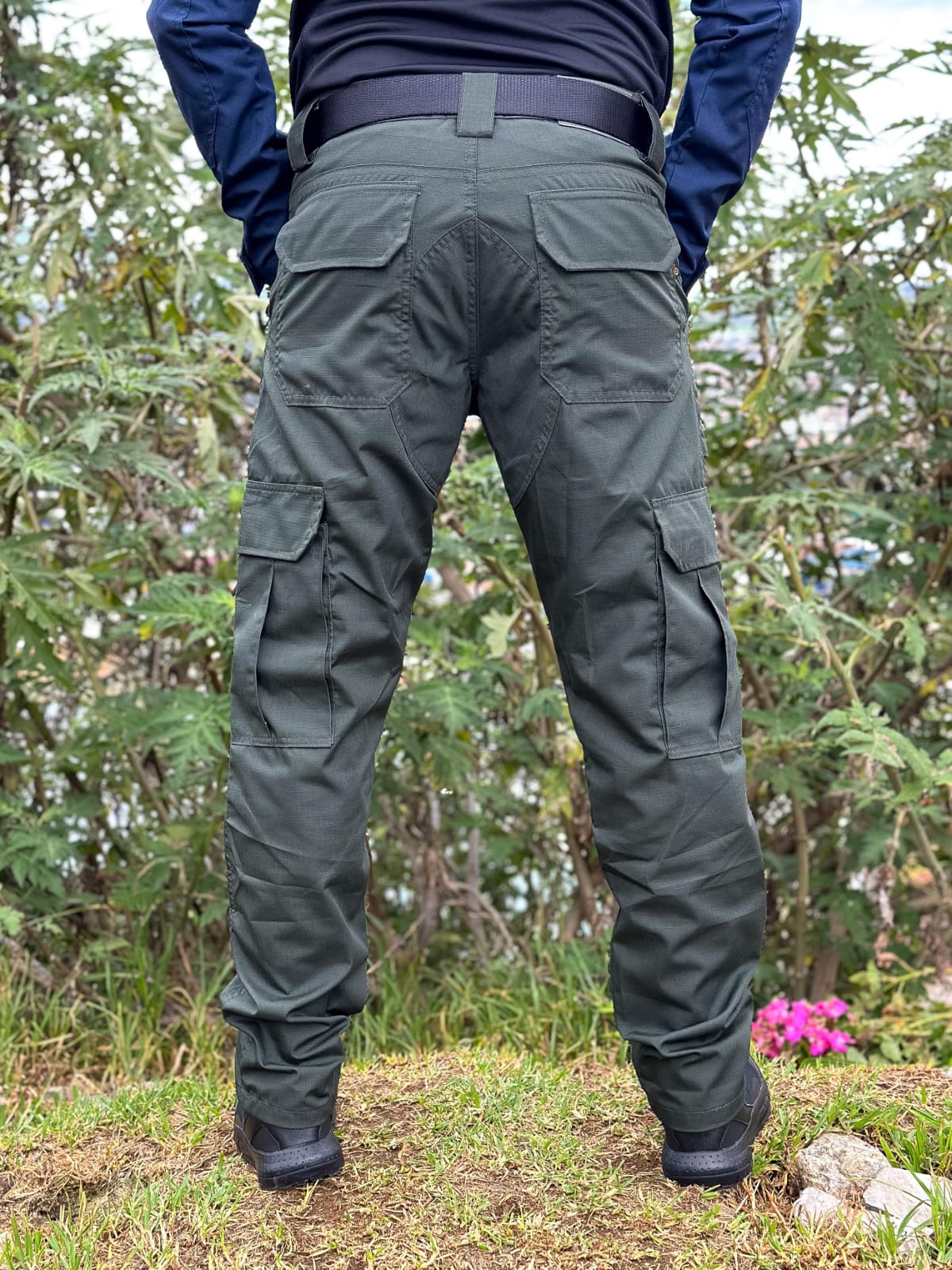 Pantalón táctico modelo rescate 8 bolsillos