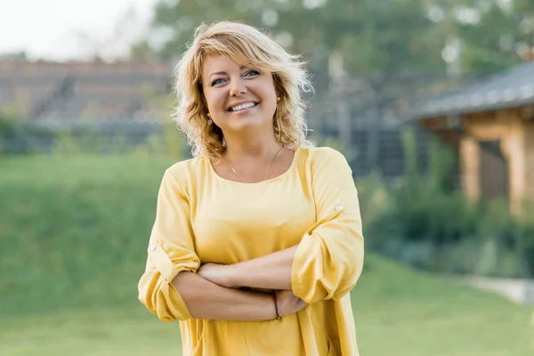 files/depositphotos_250111206-stock-photo-outdoor-portrait-of-positive-confident.webp